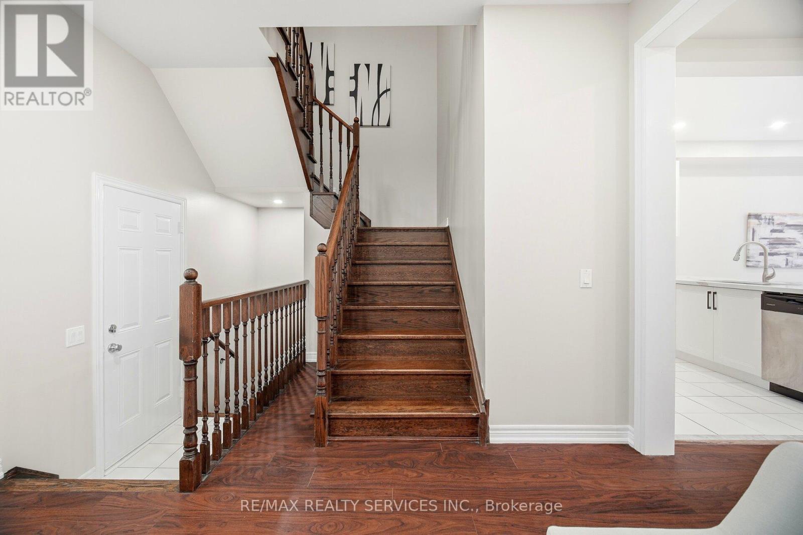 26 Deer Ridge Trail, Caledon, ON - Indoor Photo Showing Other Room