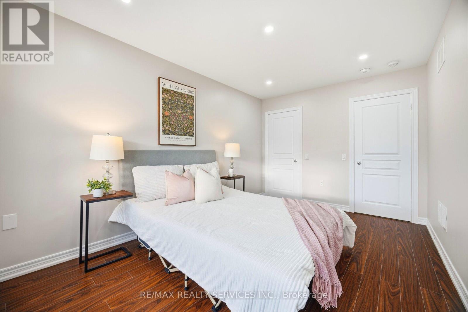 26 Deer Ridge Trail, Caledon, ON - Indoor Photo Showing Bedroom