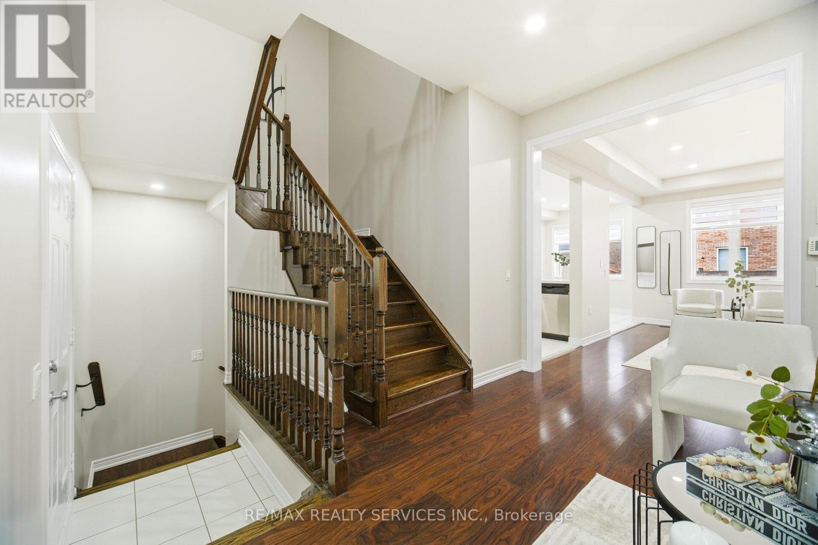 26 Deer Ridge Trail, Caledon, ON - Indoor Photo Showing Other Room