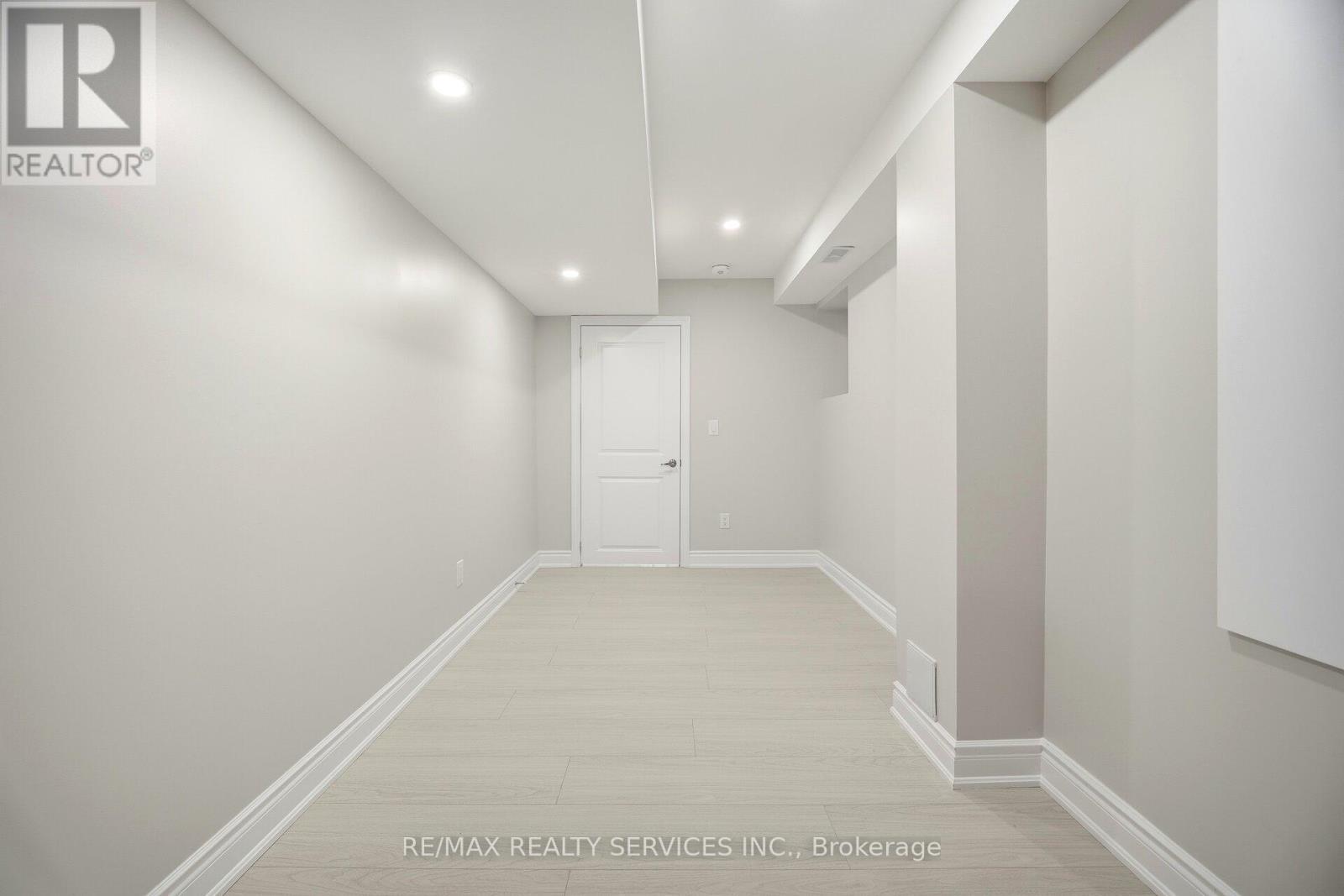 26 Deer Ridge Trail, Caledon, ON - Indoor Photo Showing Other Room