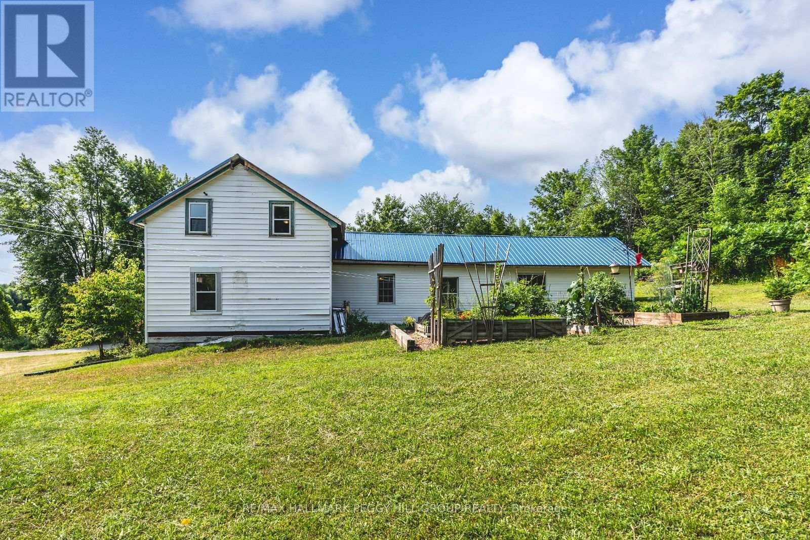 4396 Penetanguishene Road, Springwater, ON - Outdoor