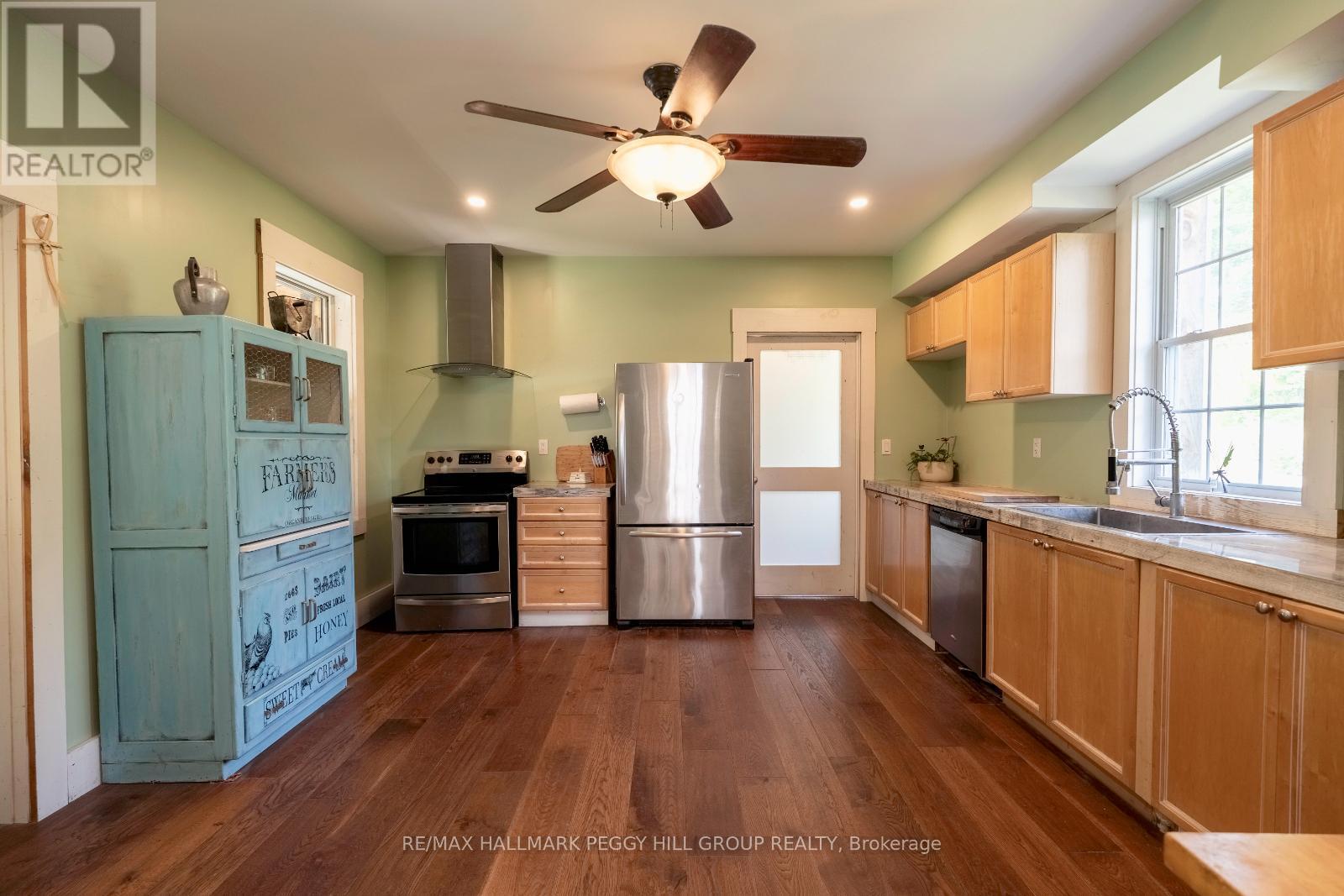 4396 Penetanguishene Road, Springwater, ON - Indoor Photo Showing Kitchen