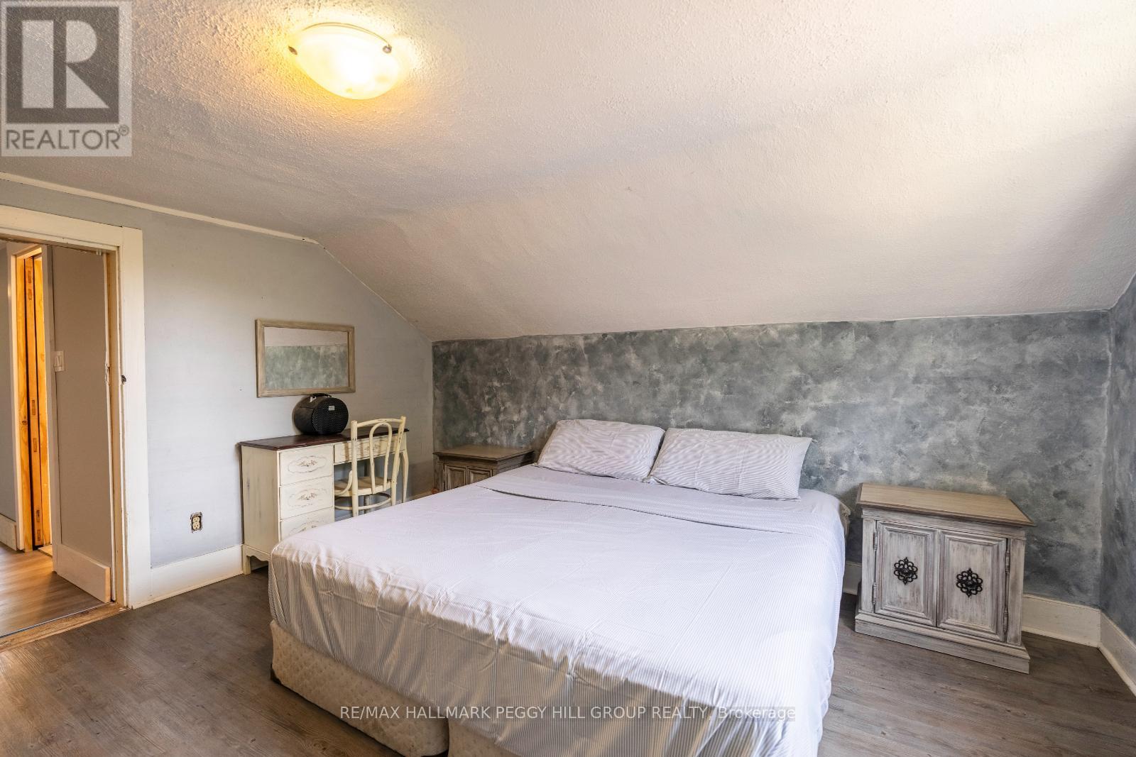 4396 Penetanguishene Road, Springwater, ON - Indoor Photo Showing Bedroom