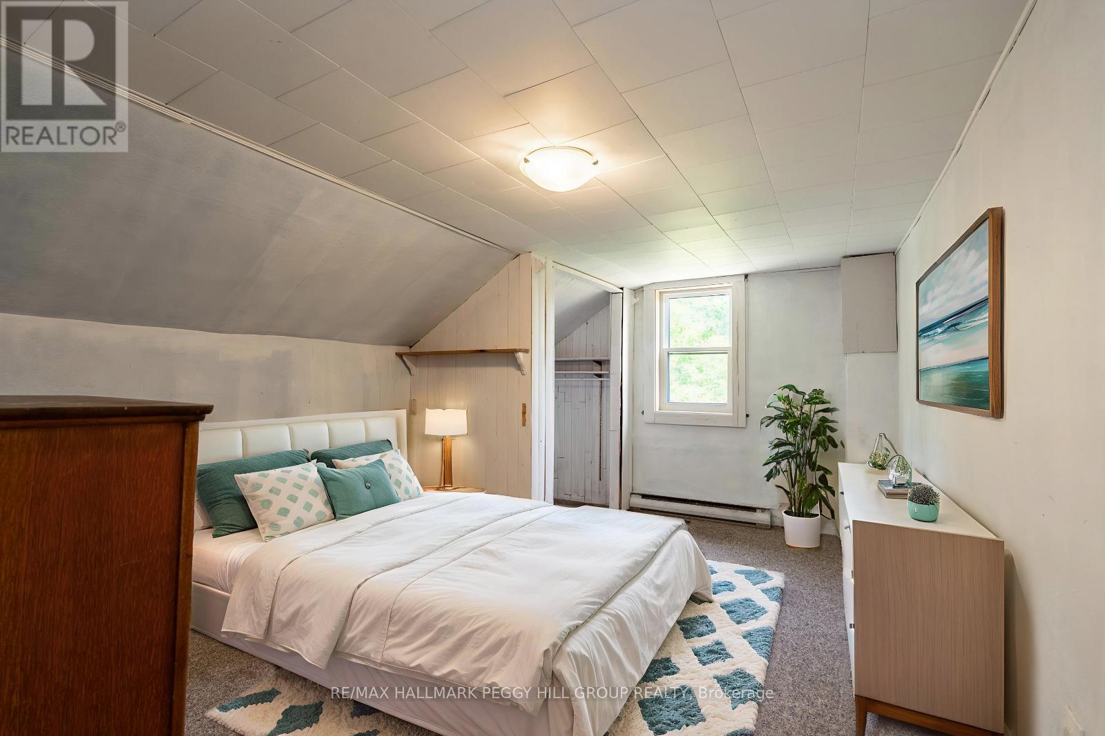 4396 Penetanguishene Road, Springwater, ON - Indoor Photo Showing Bedroom