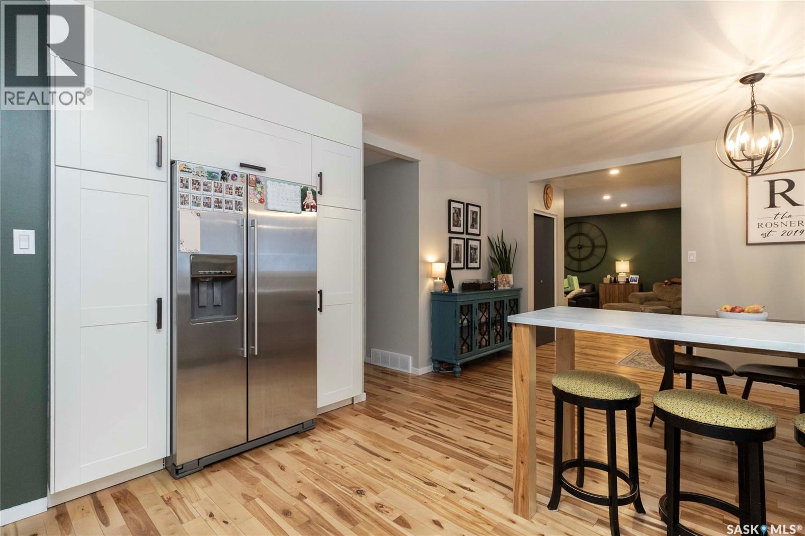 46 Phillips Crescent, Saskatoon, SK - Indoor Photo Showing Dining Room