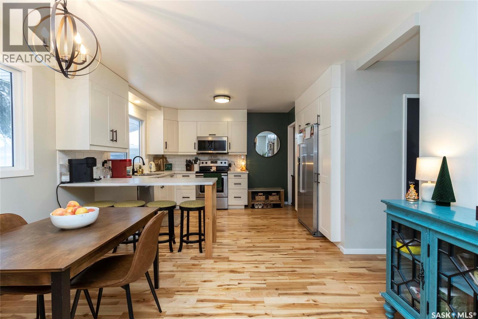 46 Phillips Crescent, Saskatoon, SK - Indoor Photo Showing Dining Room
