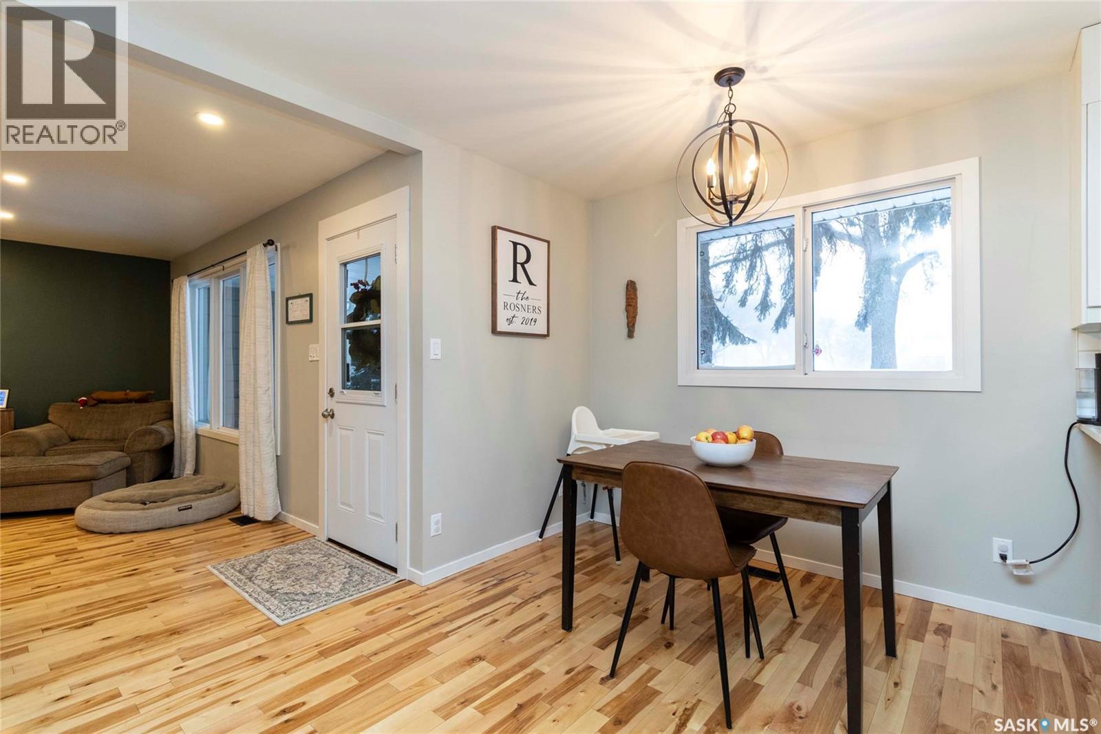46 Phillips Crescent, Saskatoon, SK - Indoor Photo Showing Dining Room