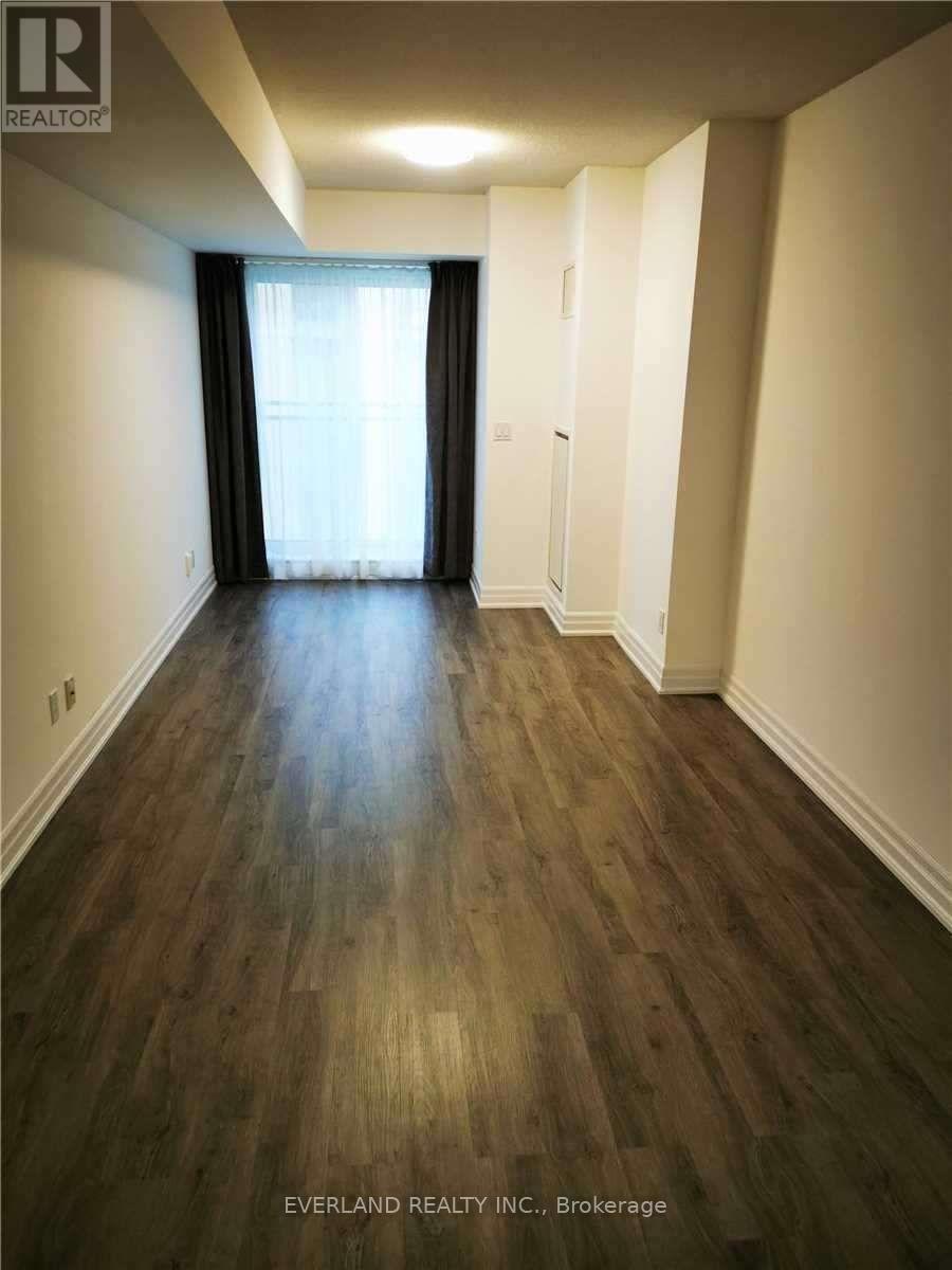 409 - 8 Scollard Street, Toronto, ON - Indoor Photo Showing Other Room