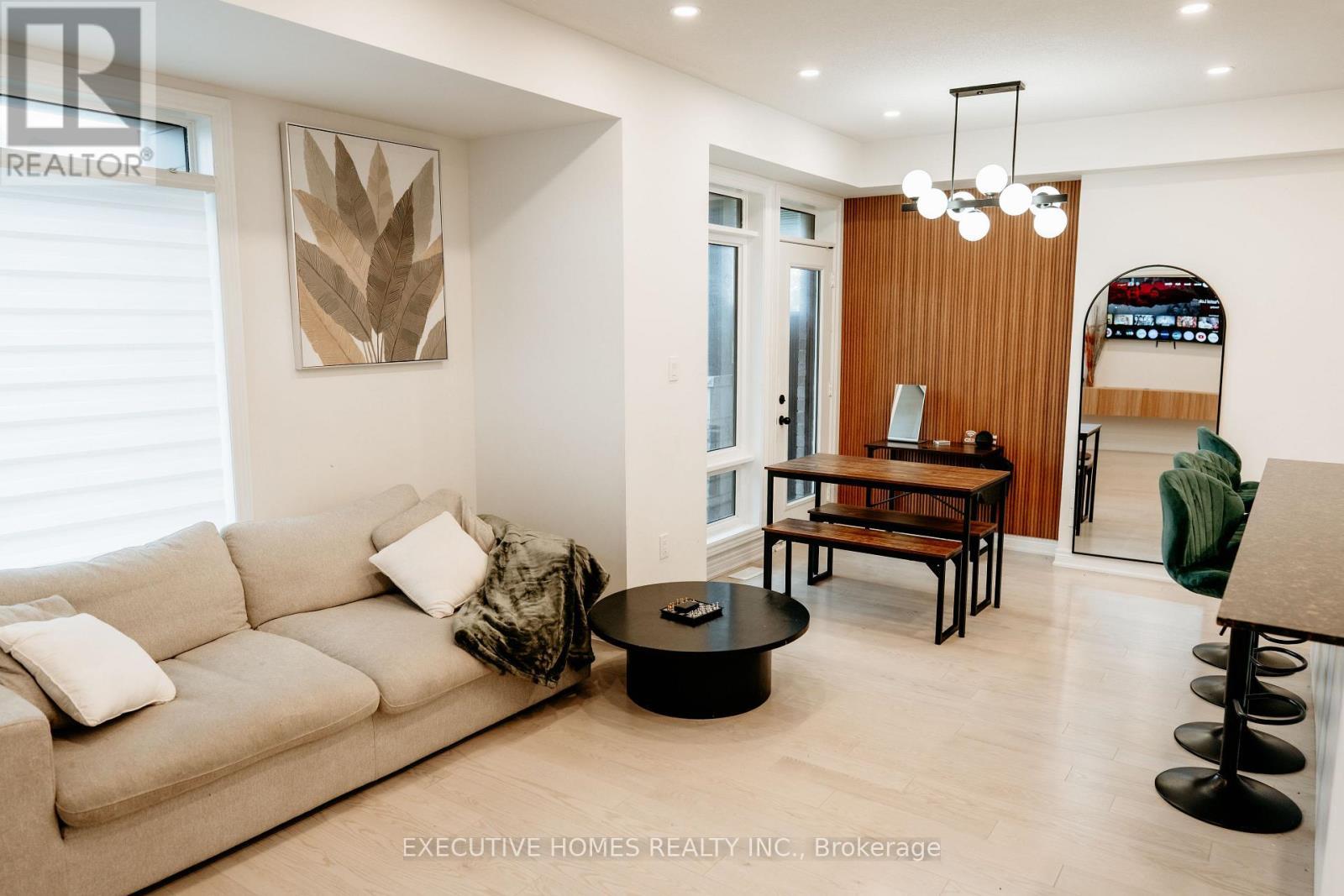 51 - 402 Salem Road, Ajax, ON - Indoor