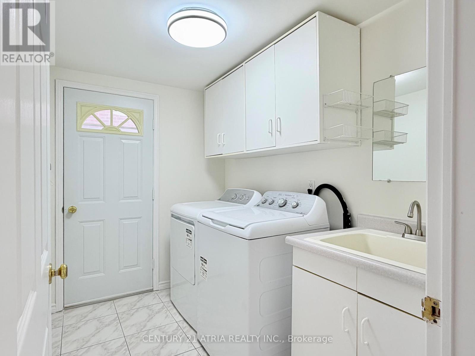 72 Bendamere Crescent, Markham, ON - Indoor Photo Showing Laundry Room