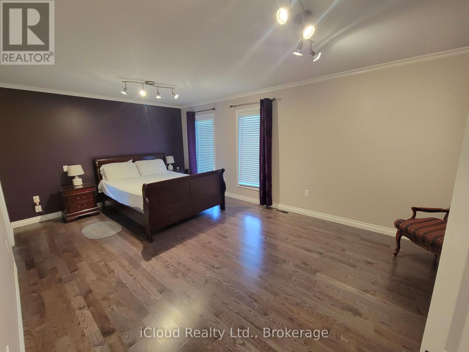 364 Hwy 11 W, Cochrane, ON