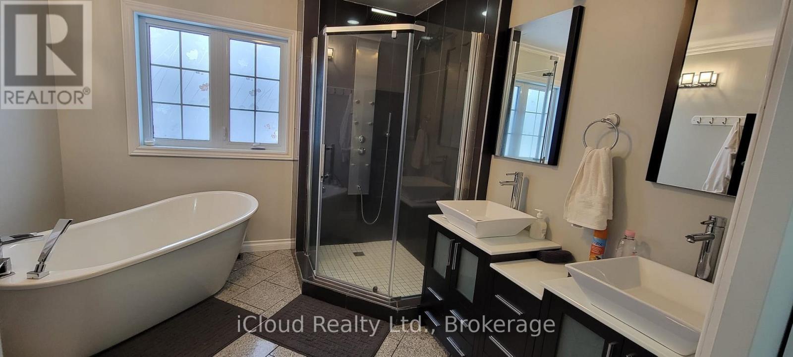 364 Hwy 11 W, Cochrane, ON