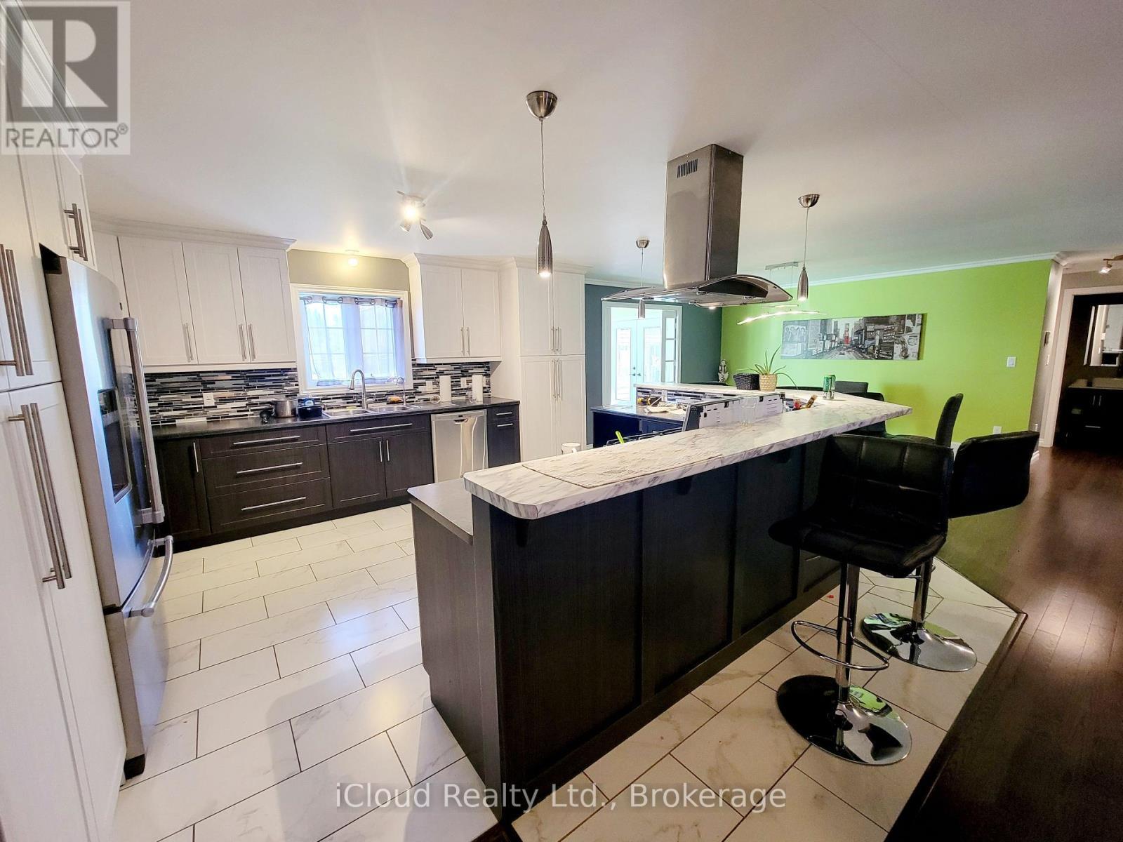 364 Hwy 11 W, Cochrane, ON