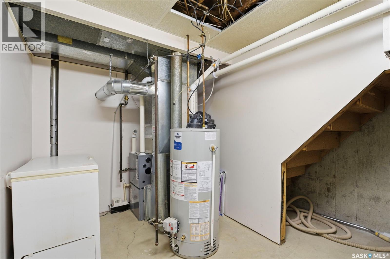 1709 E Avenue N, Saskatoon, SK - Indoor Photo Showing Basement