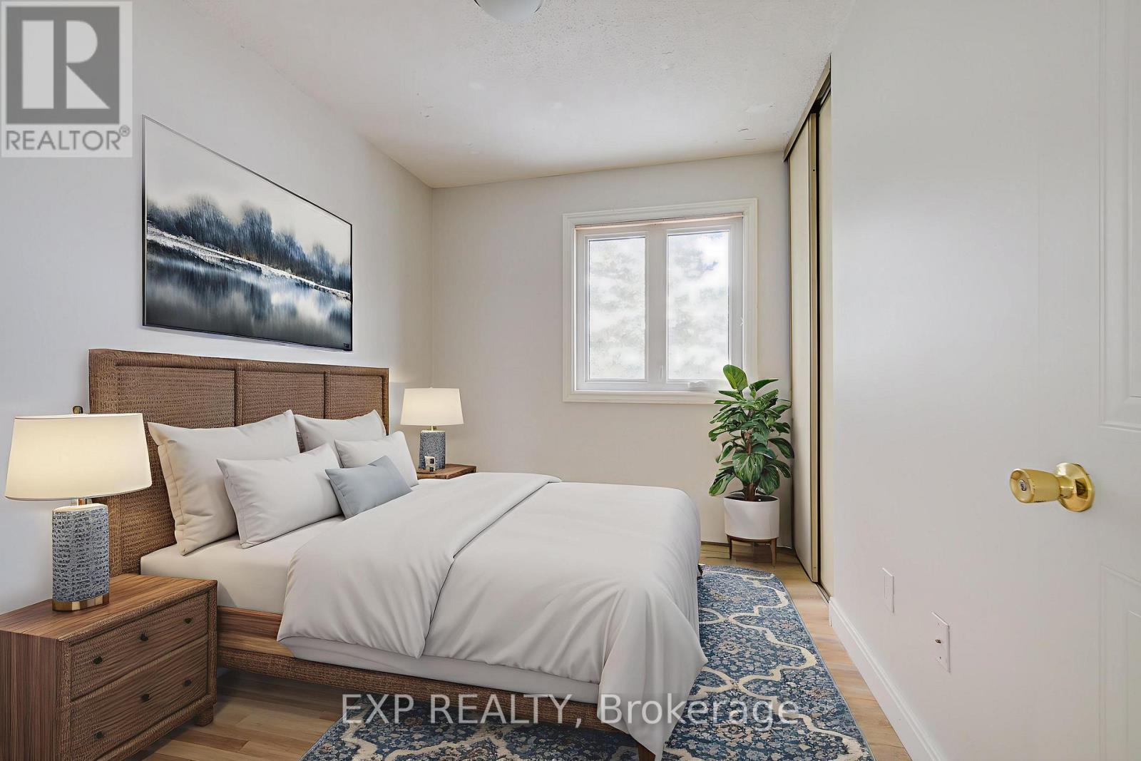 112 - 302 College Avenue W, Guelph, ON - Indoor Photo Showing Bedroom