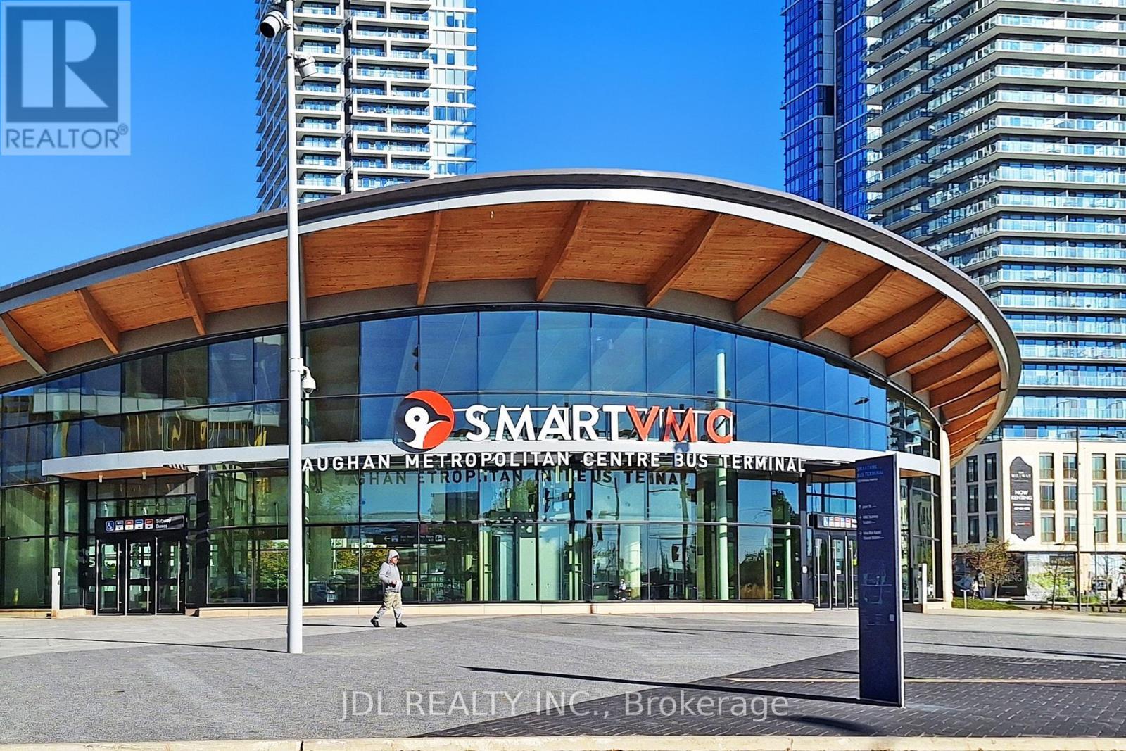 1105 - 905 Portage Parkway, Vaughan, ON - Outdoor