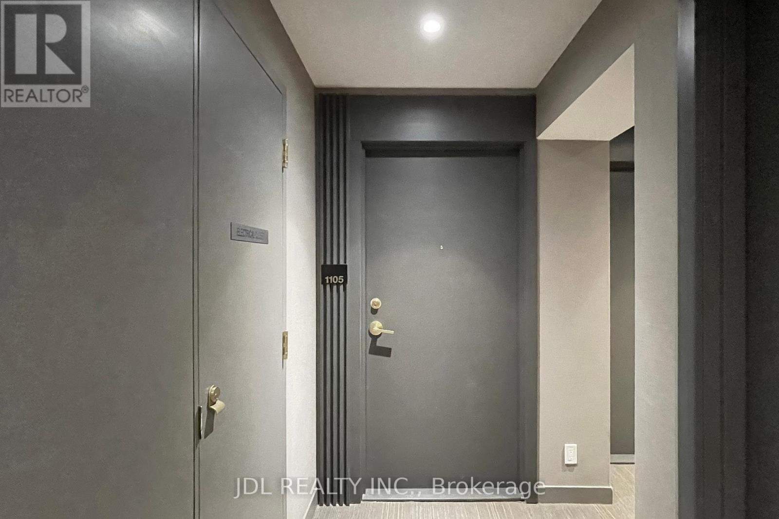 1105 - 905 Portage Parkway, Vaughan, ON - Indoor Photo Showing Other Room