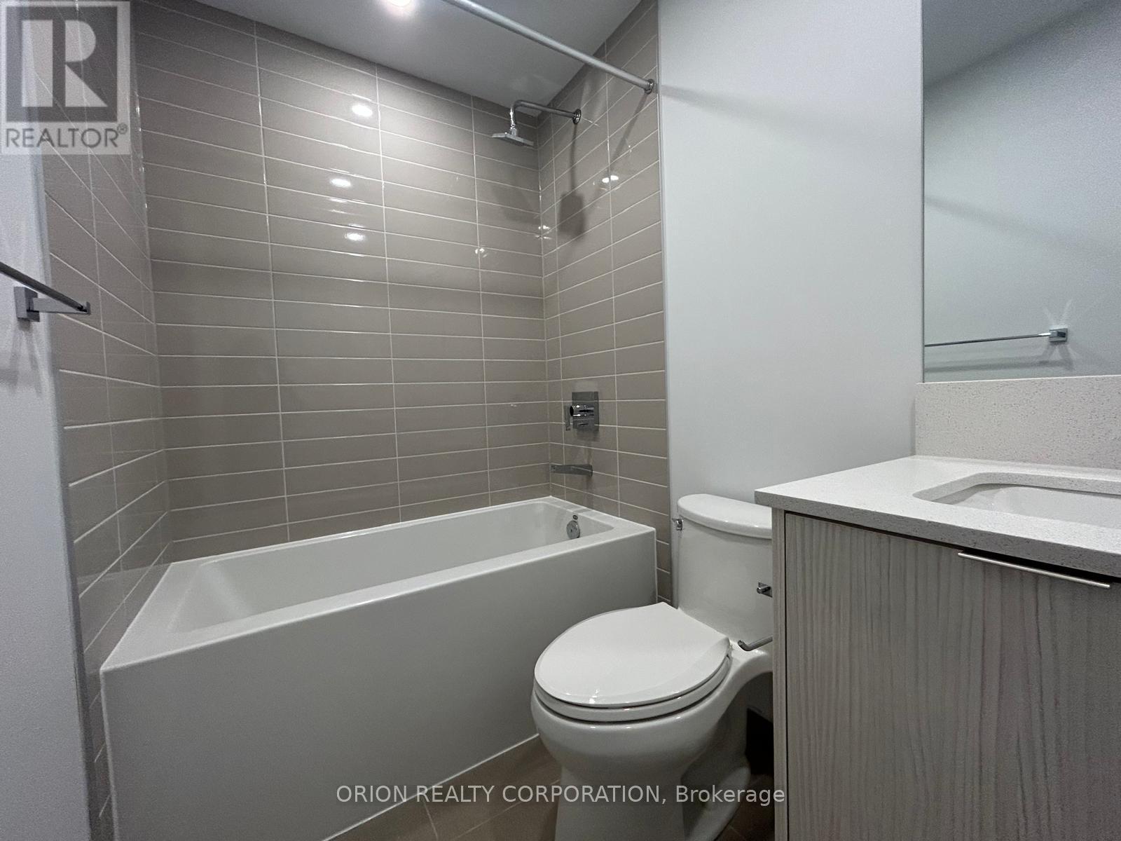 2408 - 430 Square One Drive, Mississauga, ON - Indoor Photo Showing Bathroom