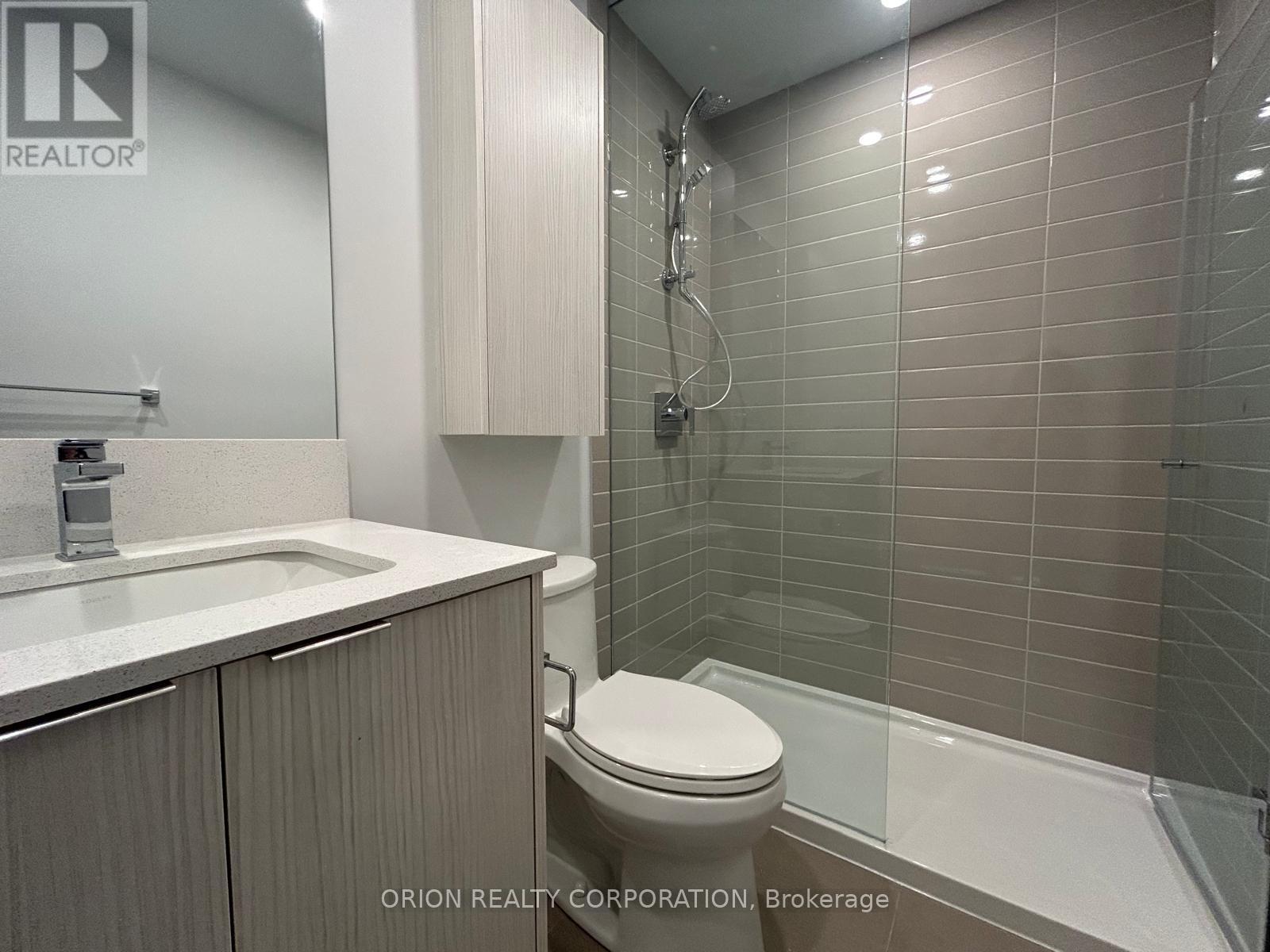 2408 - 430 Square One Drive, Mississauga, ON - Indoor Photo Showing Bathroom