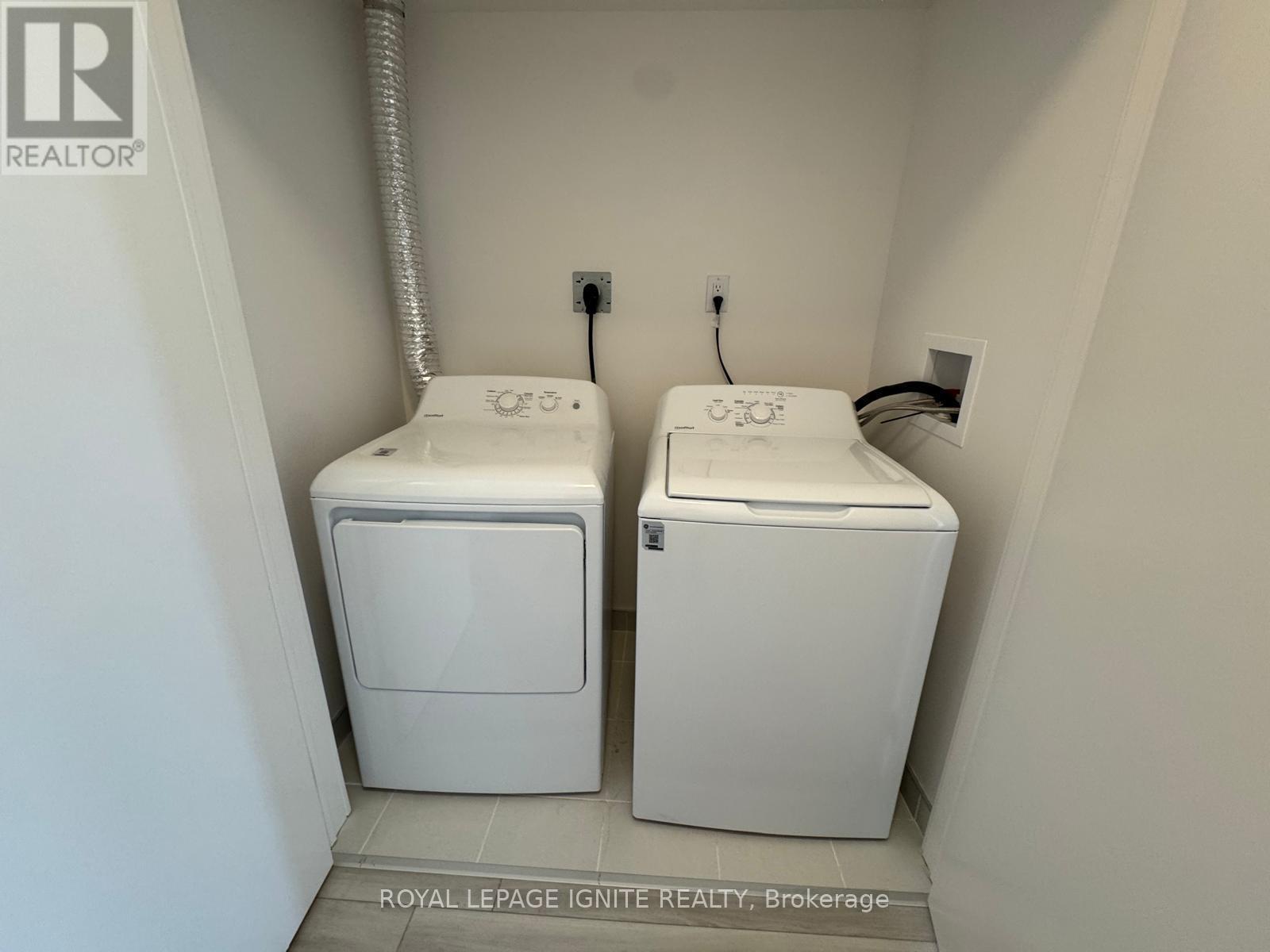 1205 - 55 Clarington Boulevard, Clarington, ON - Indoor Photo Showing Laundry Room