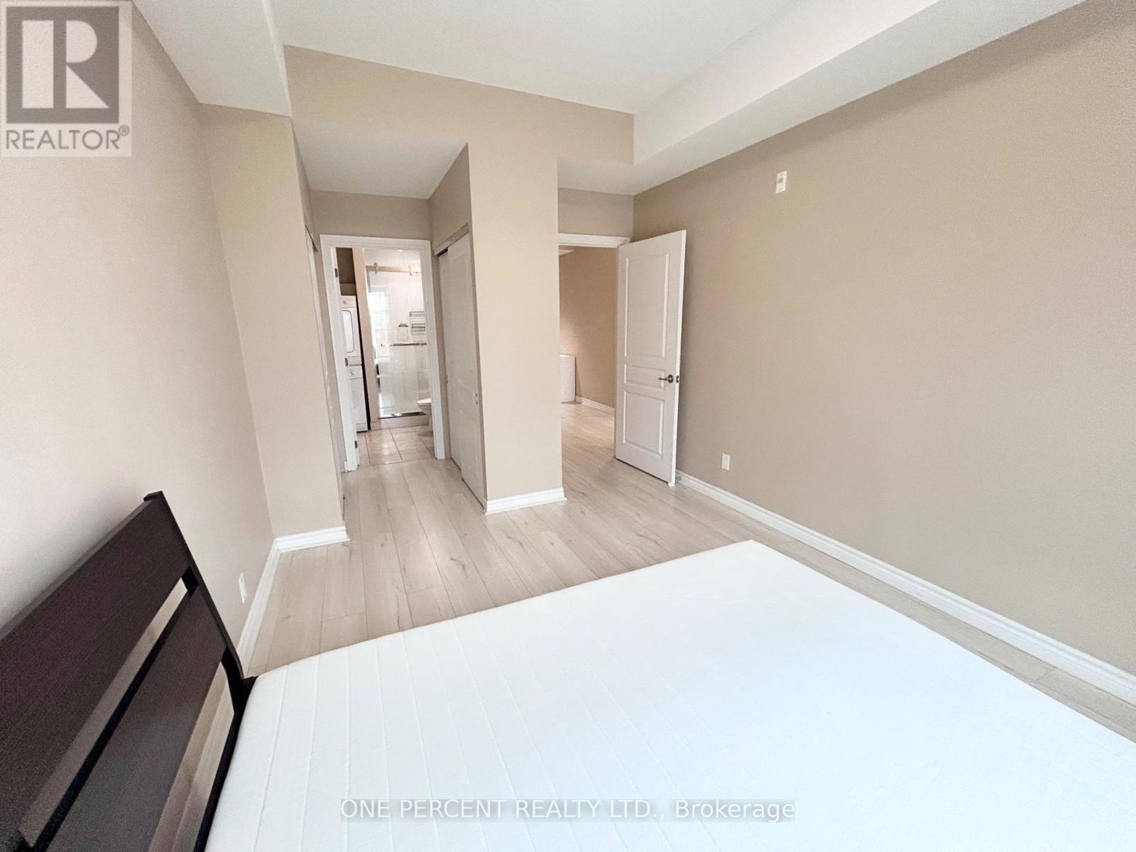 201 - 100 Roger Guindon Avenue, Ottawa, ON - Indoor Photo Showing Bedroom