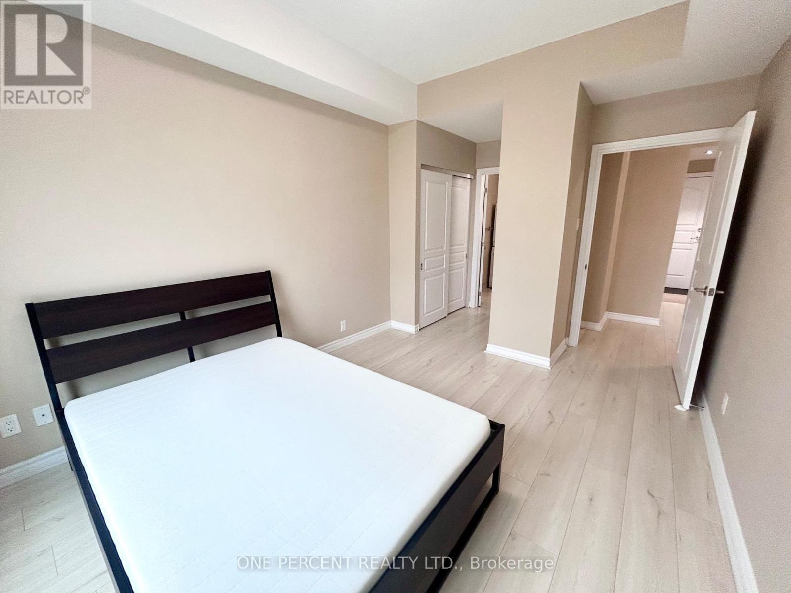 201 - 100 Roger Guindon Avenue, Ottawa, ON - Indoor Photo Showing Bedroom