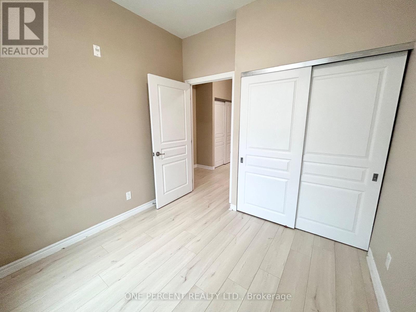 201 - 100 Roger Guindon Avenue, Ottawa, ON - Indoor Photo Showing Other Room