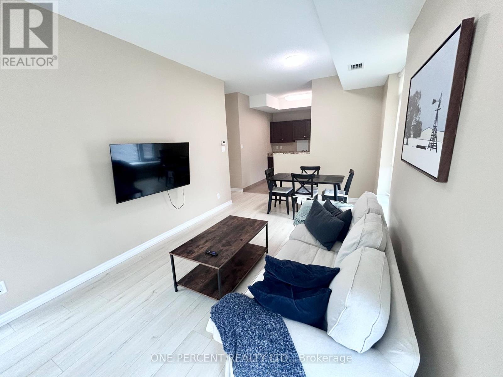 201 - 100 Roger Guindon Avenue, Ottawa, ON - Indoor Photo Showing Living Room