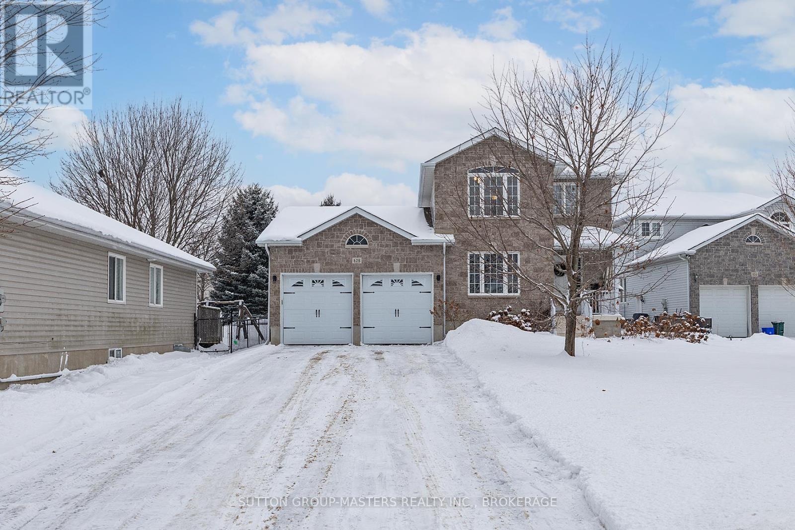 628 Melrose Street, Kingston (East Gardiners Rd), ON - Outdoor With Facade