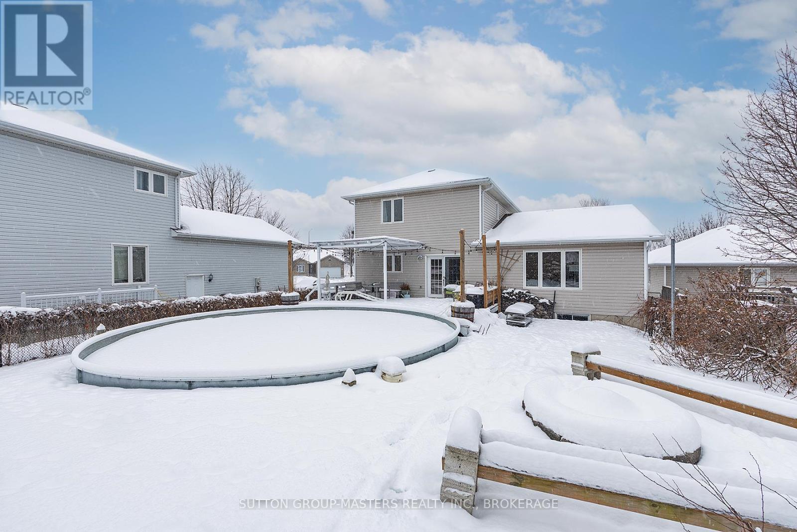 628 Melrose Street, Kingston (East Gardiners Rd), ON - Outdoor