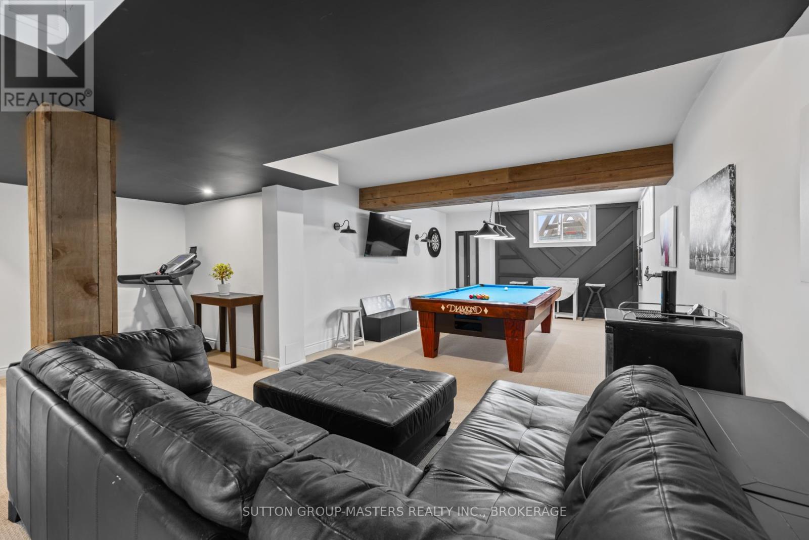 628 Melrose Street, Kingston (East Gardiners Rd), ON - Indoor