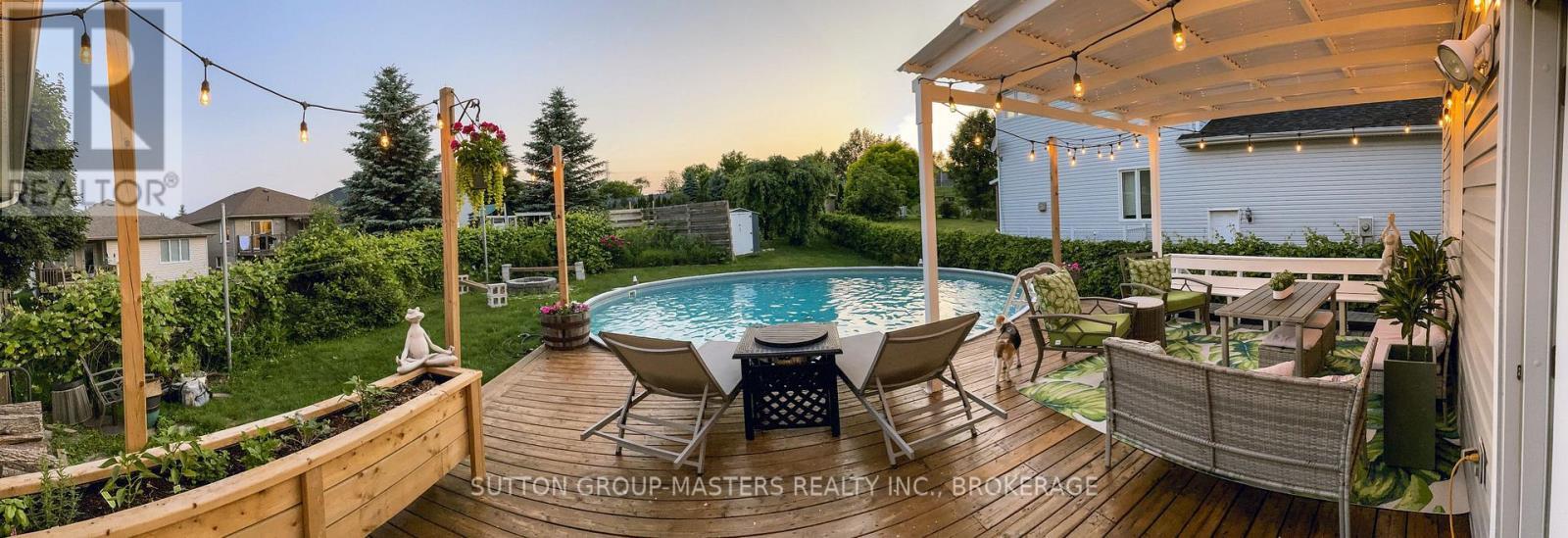 628 Melrose Street, Kingston (East Gardiners Rd), ON - Outdoor With Above Ground Pool With Deck Patio Veranda
