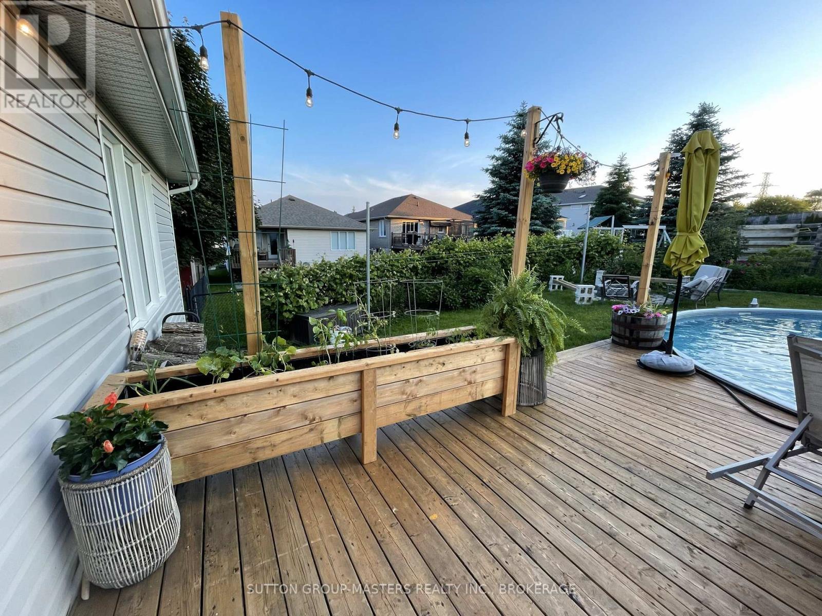 628 Melrose Street, Kingston (East Gardiners Rd), ON - Outdoor With Deck Patio Veranda With Exterior