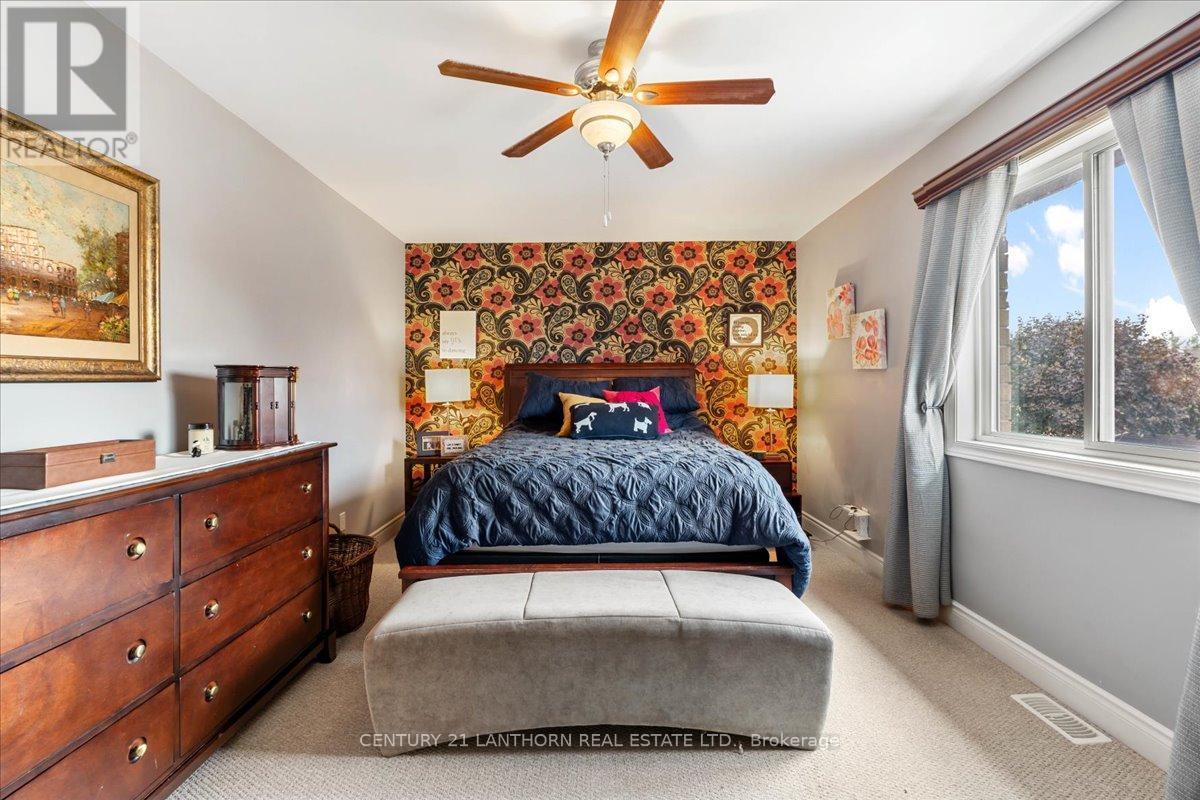 18 Mcdougall Drive, Belleville (Thurlow Ward), ON - Indoor Photo Showing Bedroom