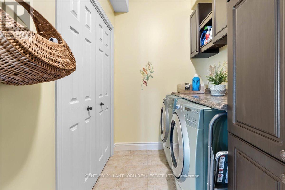 18 Mcdougall Drive, Belleville (Thurlow Ward), ON - Indoor Photo Showing Laundry Room