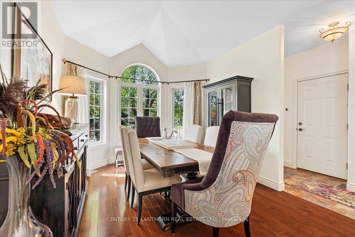 18 Mcdougall Drive, Belleville (Thurlow Ward), ON - Indoor Photo Showing Dining Room