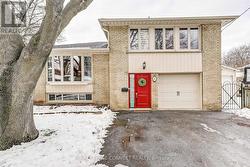 25 ROWATSON ROAD Toronto, ON M1E 1K2