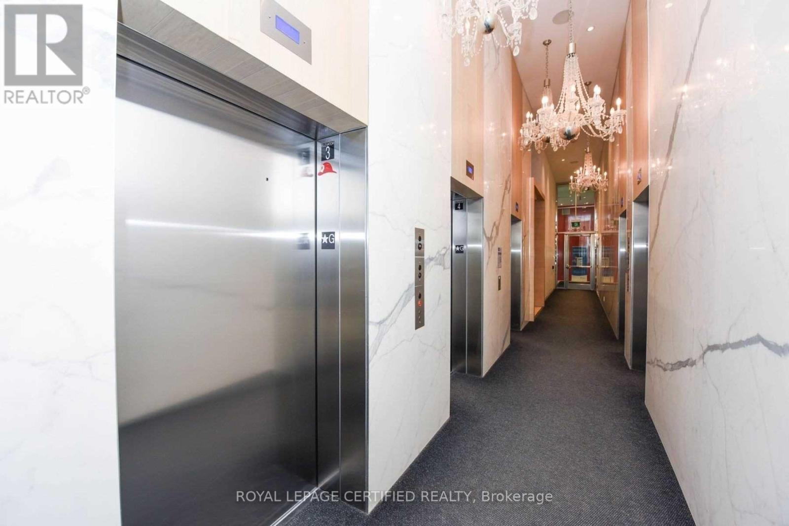 301 - 185 Roehampton Avenue, Toronto, ON