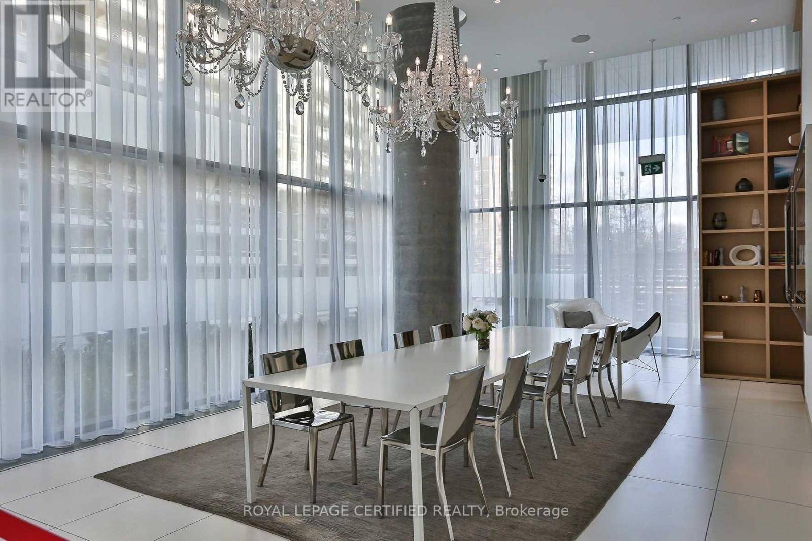 301 - 185 Roehampton Avenue, Toronto, ON