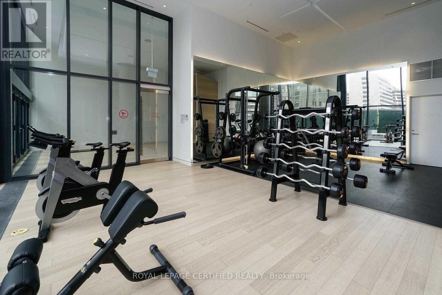 301 - 185 Roehampton Avenue, Toronto, ON