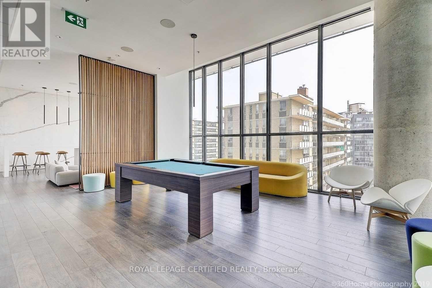 301 - 185 Roehampton Avenue, Toronto, ON