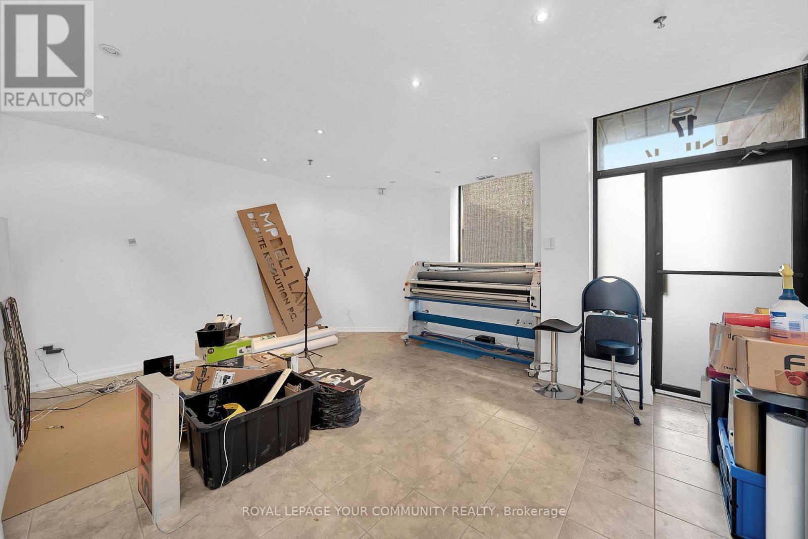 17 - 45 Casmir Court, Vaughan, ON