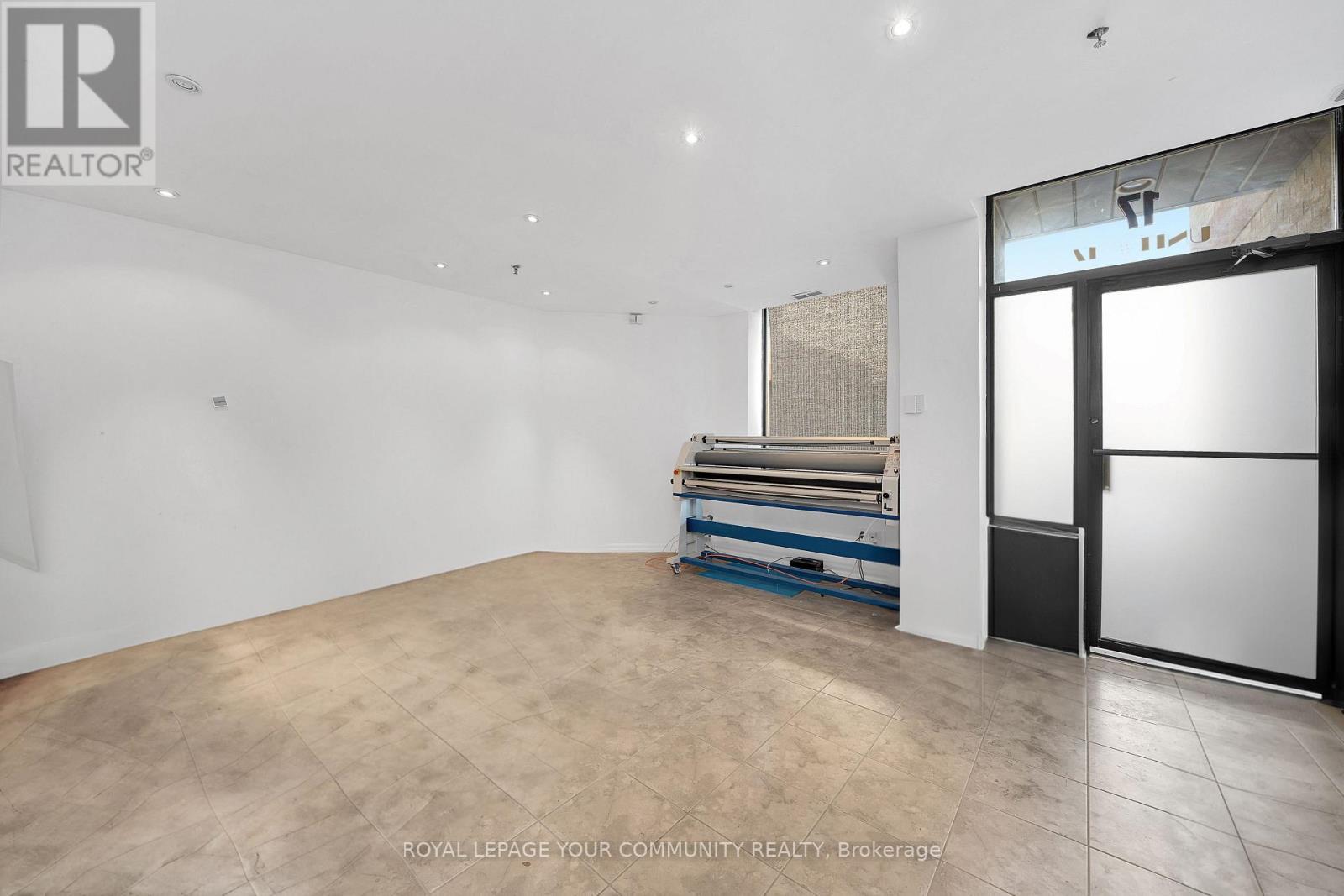 17 - 45 Casmir Court, Vaughan, ON