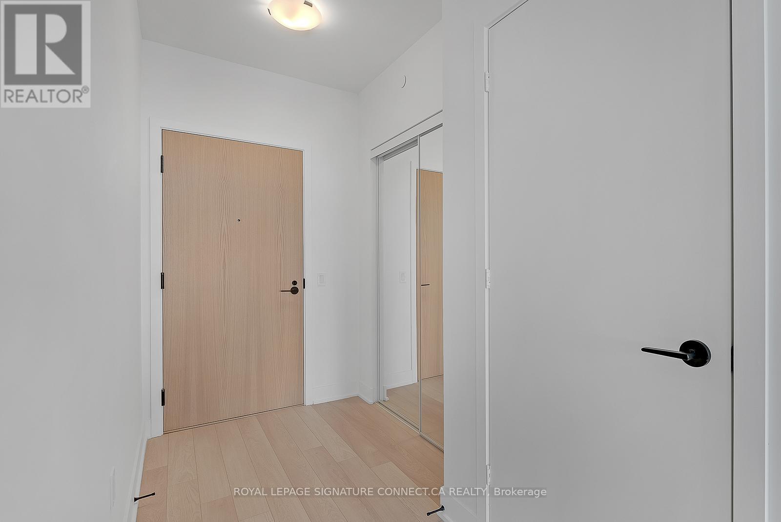 620 - 50 George Butchart Drive, Toronto, ON - Indoor Photo Showing Other Room