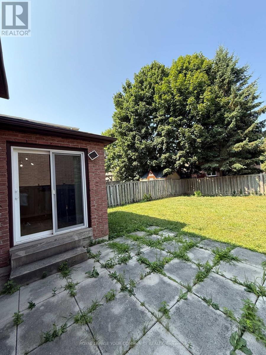 63 Barrett Crescent, Ajax, ON - Outdoor