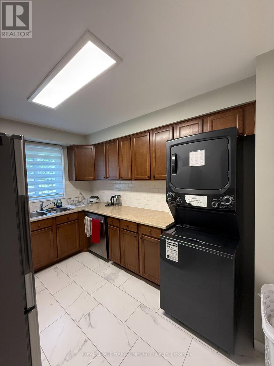 63 Barrett Crescent, Ajax, ON - Indoor Photo Showing Kitchen With Double Sink