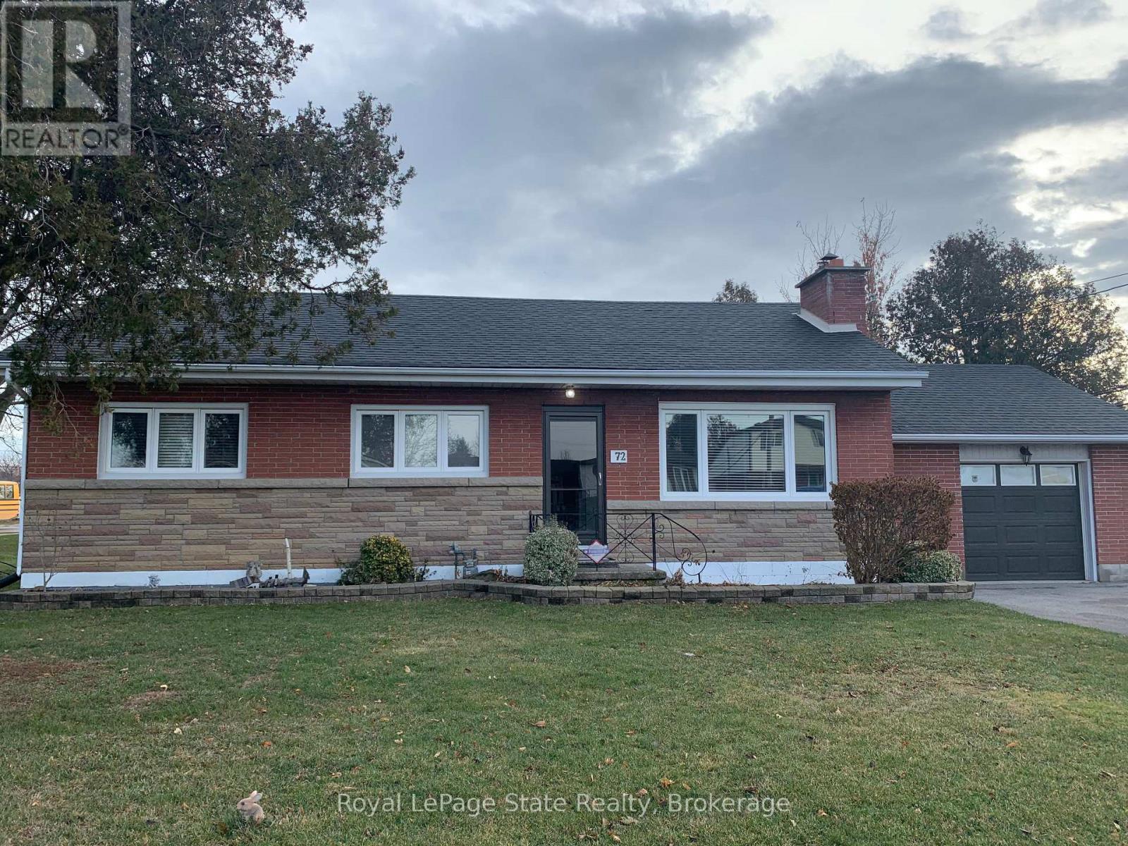 Lower - 72 Southmeadow Crescent, Hamilton (Stoney Creek), ON - Outdoor