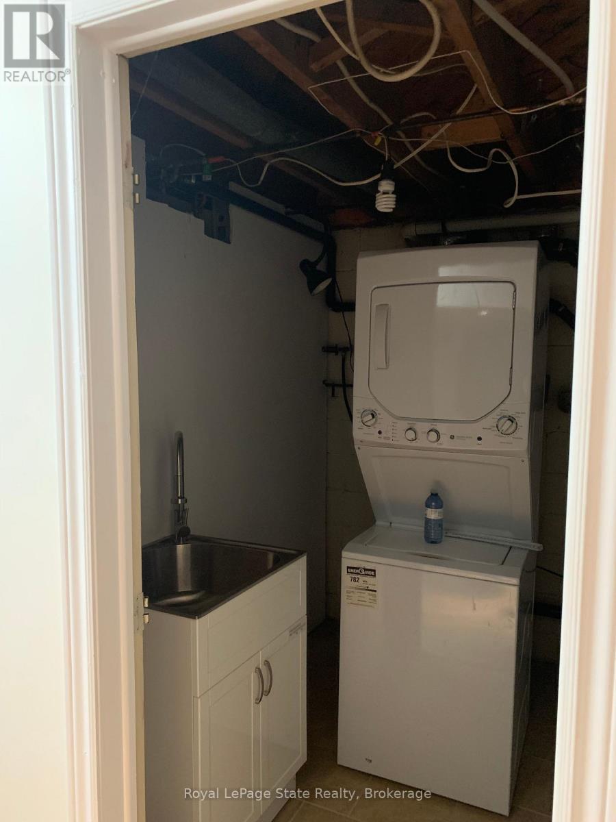 Lower - 72 Southmeadow Crescent, Hamilton (Stoney Creek), ON - Indoor Photo Showing Laundry Room