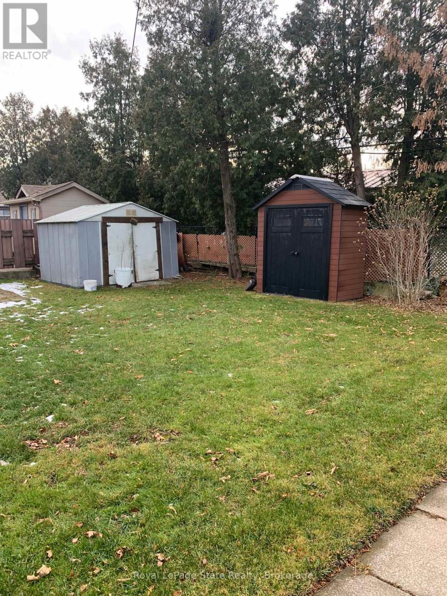 Lower - 72 Southmeadow Crescent, Hamilton (Stoney Creek), ON - Outdoor