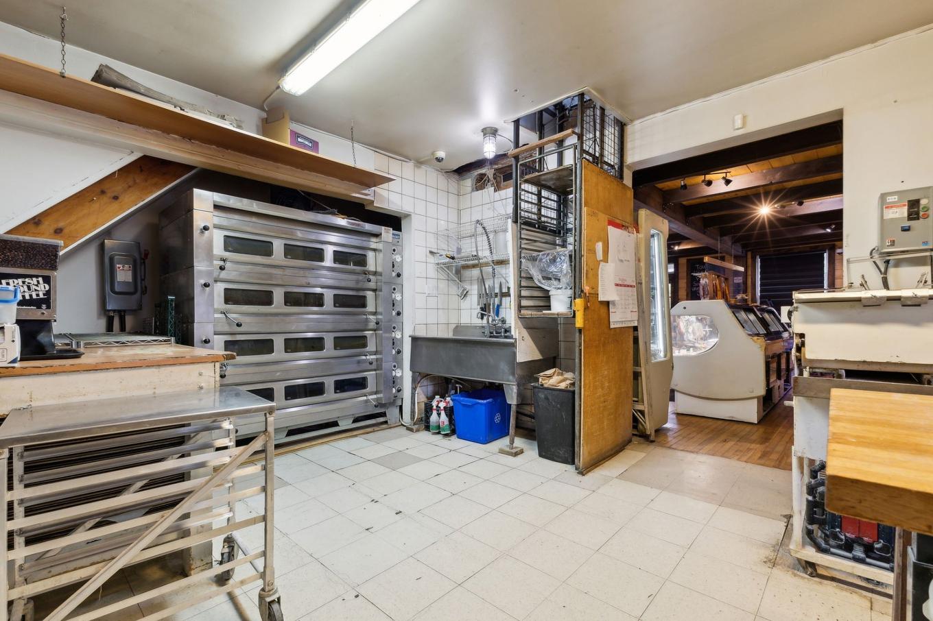 Cuisine - 53 Boul. St-Joseph, Gatineau (Hull), QC - Indoor Photo Showing Other Room